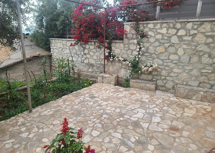 Hillside Garden